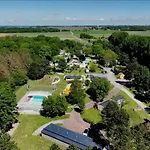 Camping 3 Etoiles - Piscine - Ccbbhhe