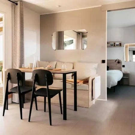 Parque de Campismo 3 Etoiles - Piscine - Ccbbhhe *